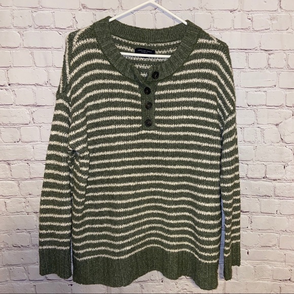 American Eagle Outfitters Sweaters - American Eagle jegging fit sweater size small